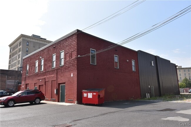 Building Photo - 152 Court St