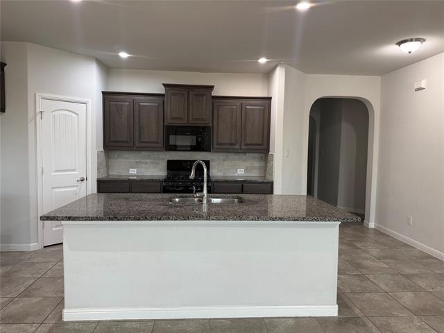 Building Photo - 4928 Sugarcane Ln