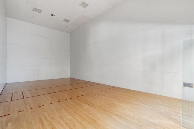 Building Photo - 501 Gibson Dr