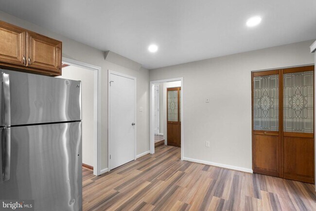 Building Photo - 3351 Buehler Ct