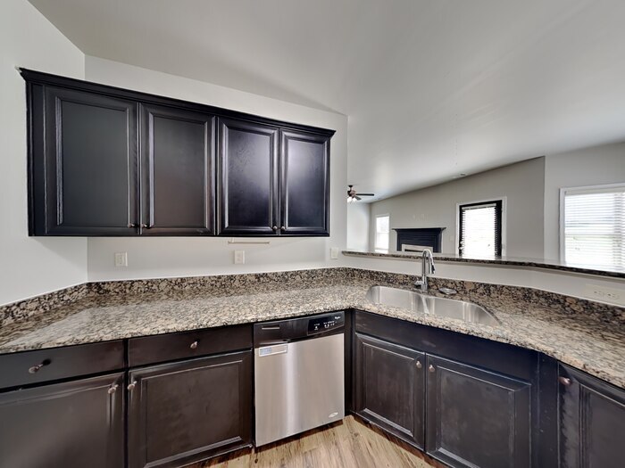 Building Photo - 1561 Cobblefield Cir