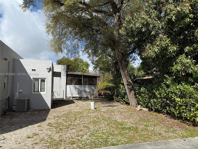 Building Photo - 1263 NW 29th St