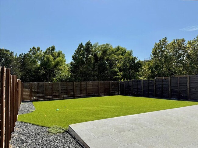 Building Photo - 7915 Floracita Ln