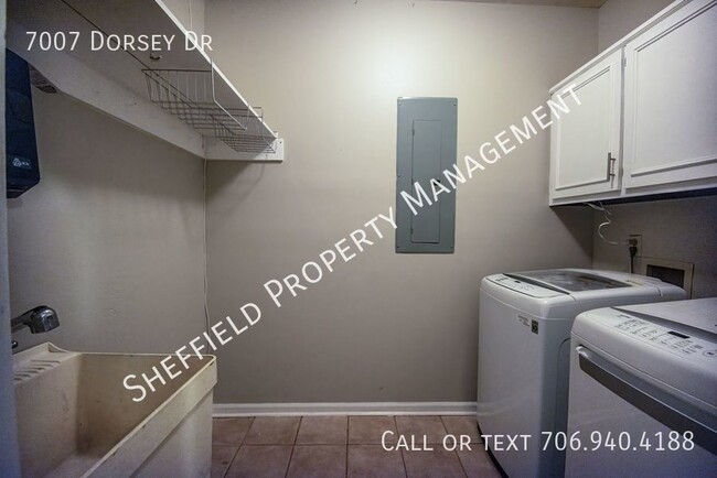 Building Photo - 7007 Dorsey Dr