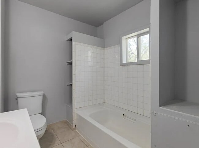 Building Photo - 453 Water St