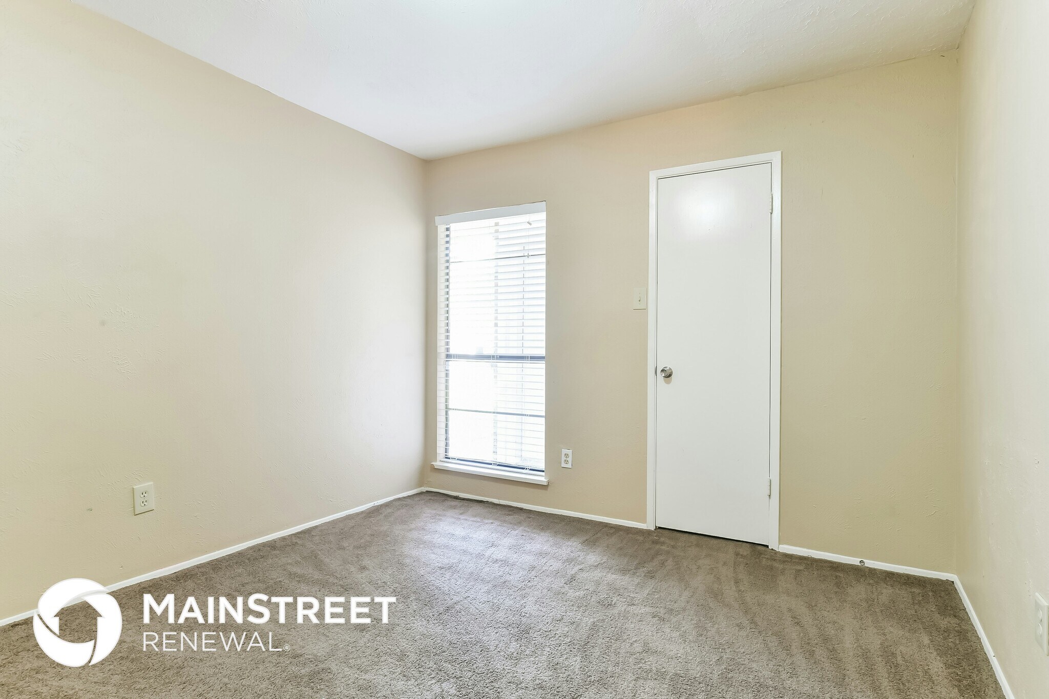 Building Photo - 5514 Edgebrook Forest Dr