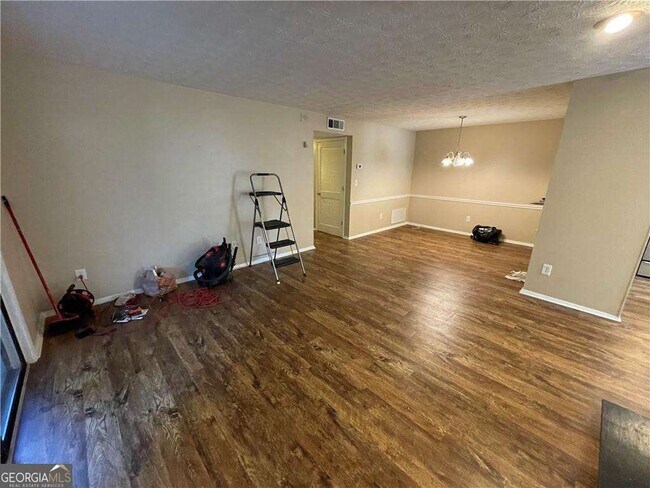 Building Photo - 803 Wynnes Ridge Cir SE