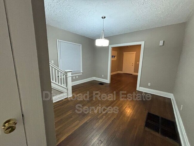 Building Photo - 1025 Richmond Ave