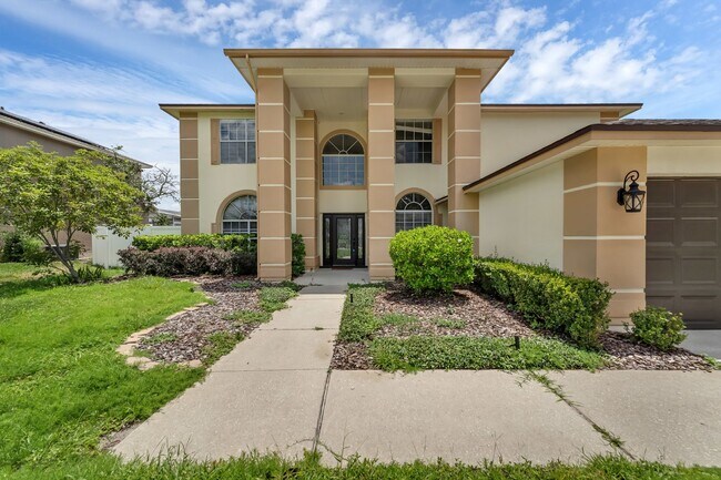 Building Photo - Spacious 6-bedroom, 3-bathroom Tuska ridge...