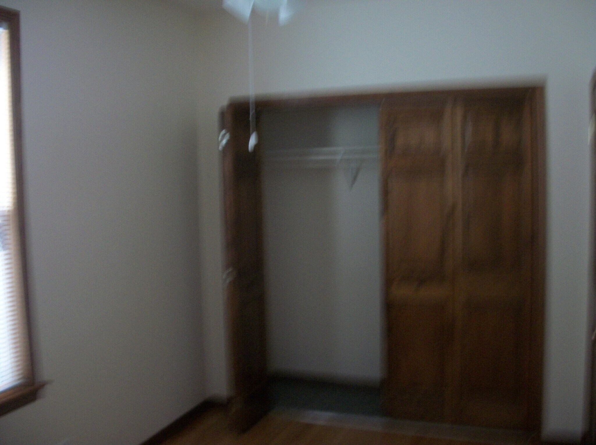Building Photo - 2440 W Warner Ave