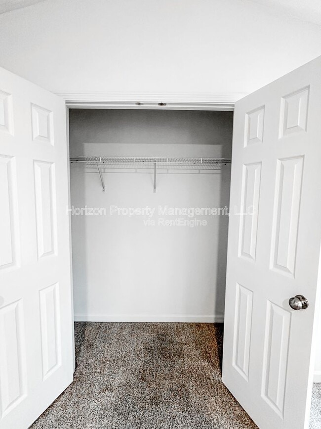 Building Photo - 75 Pearl Chambers Dr