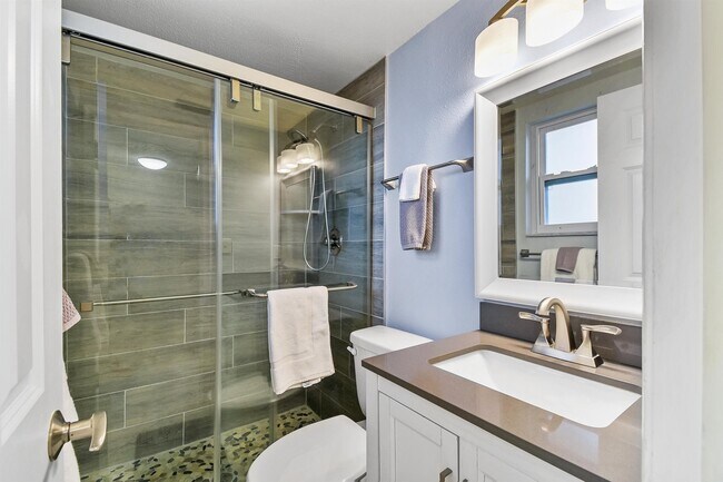 Building Photo - 5930-5A1a A1A S