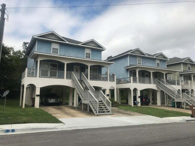 Building Photo - TDY / SNOW Birds Welcome-Fully Furnished