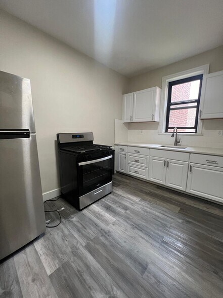 Building Photo - 195 Prospect St