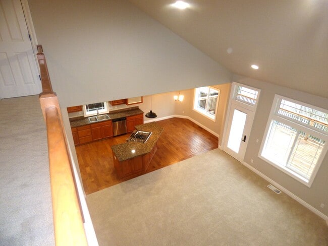 Building Photo - 5 Bedroom Home in South Salem! Near I-5