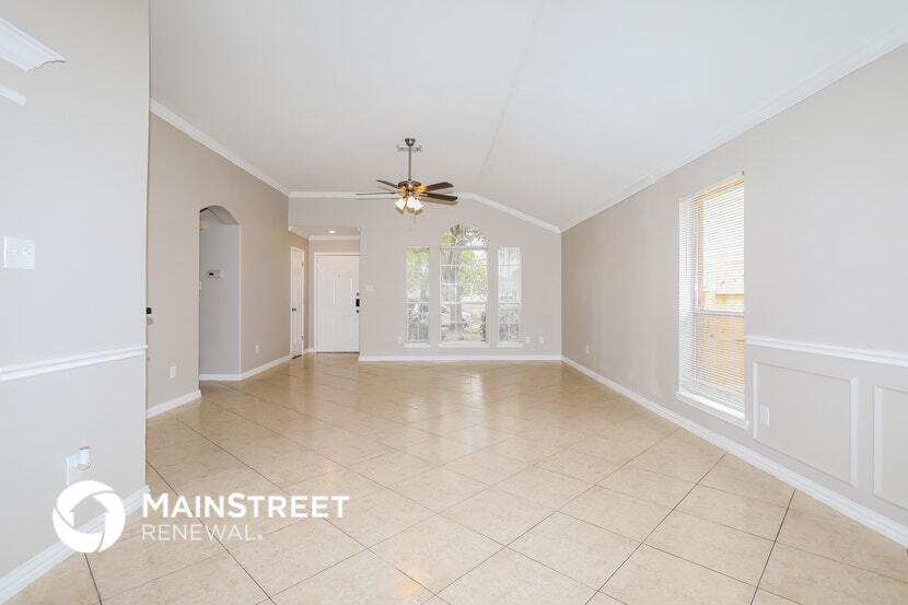 Building Photo - 16811 Creek Trail