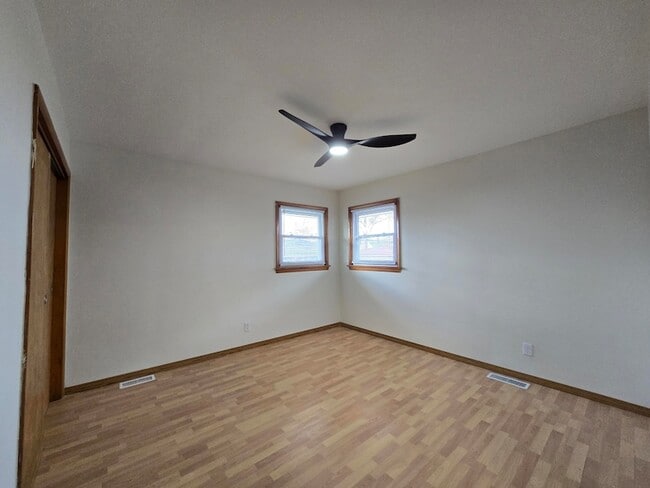 Building Photo - 7230 Beech Ave