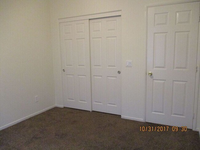Building Photo - 35736 Emily Ave