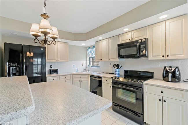 Building Photo - 16181 Fairway Woods Dr