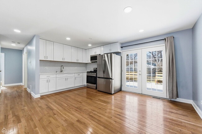 Building Photo - 22180 Navaho Ave