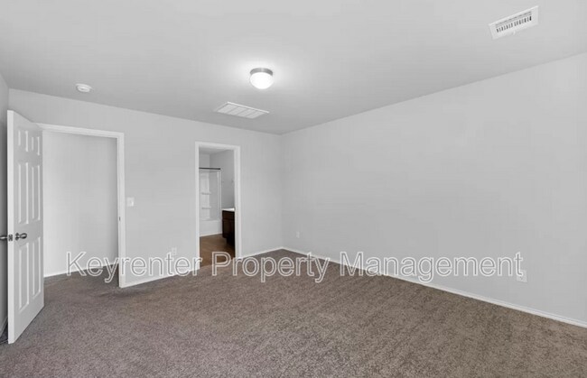 Building Photo - 1504 Chuck Wagon Dr