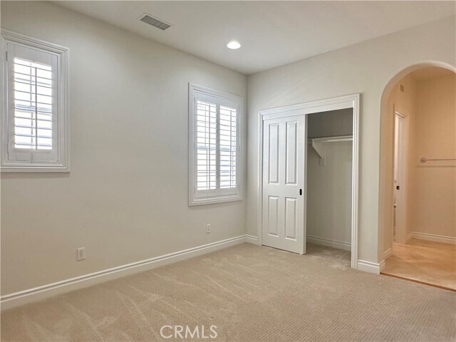 Building Photo - 50 Winding Way