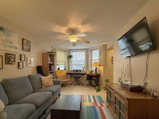 Building Photo - 3441 N Oakley Ave