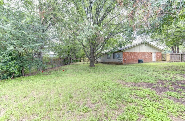 Building Photo - 5301 Indio Cir
