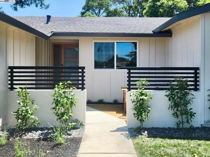 Building Photo - 6196 Inglewood Dr