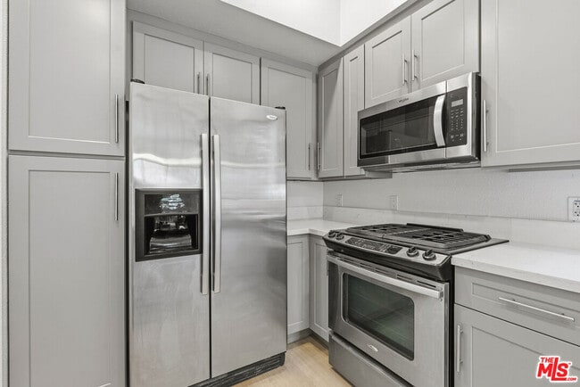 Building Photo - 12920 W Runway Rd