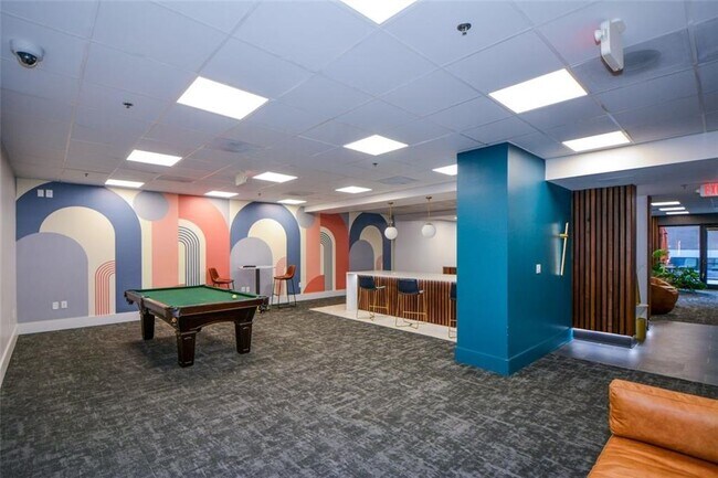 Building Photo - 620 Peachtree St NE