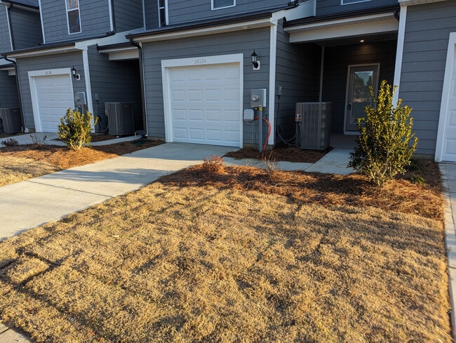 Building Photo - Room in Townhome on Leading St