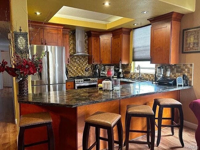 Building Photo - 1020 S San Marino Way