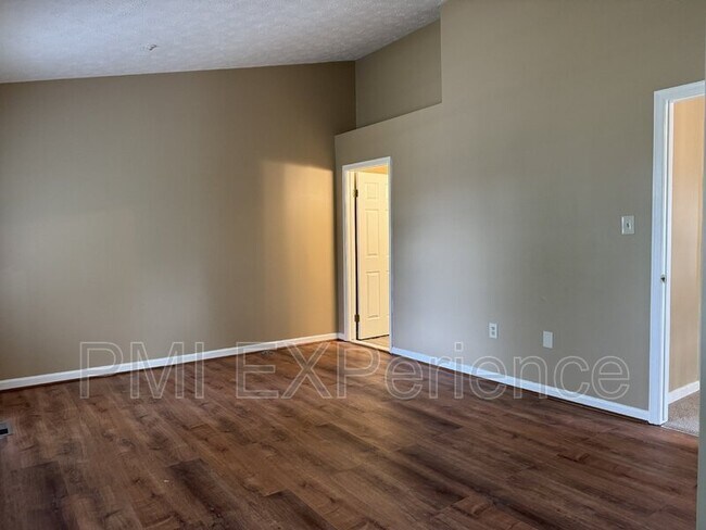 Building Photo - 12744 Wedgedale Ct