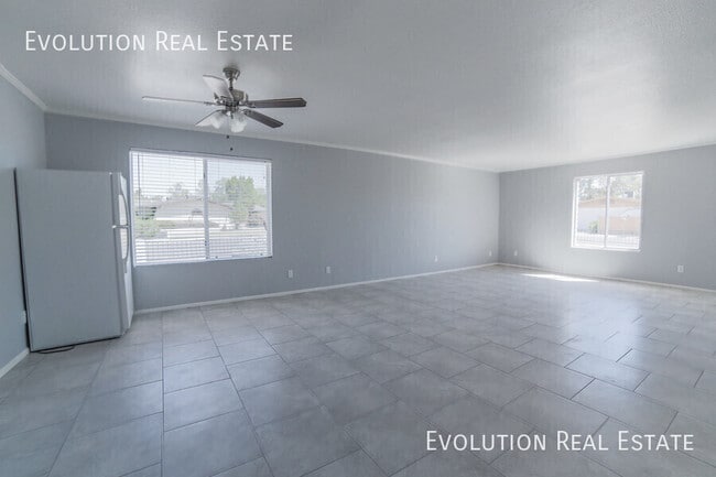 Building Photo - 2110 S Shannon Dr