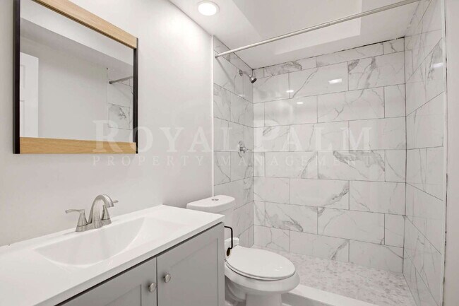 Building Photo - 2/1 Retreat in North Fort Myers: Apartment Life Called. We Didn't Answer.