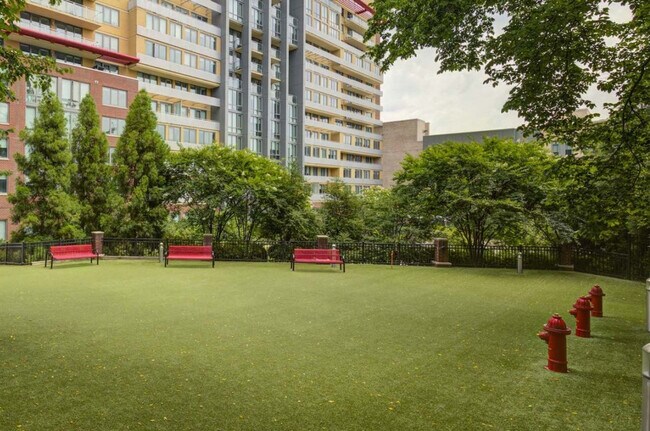 Building Photo - 3110 Mt Vernon Ave