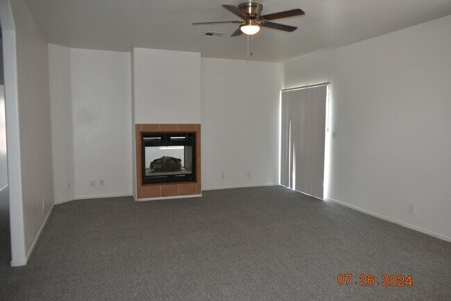 Building Photo - Charming Single-Family Home in Prime Location!