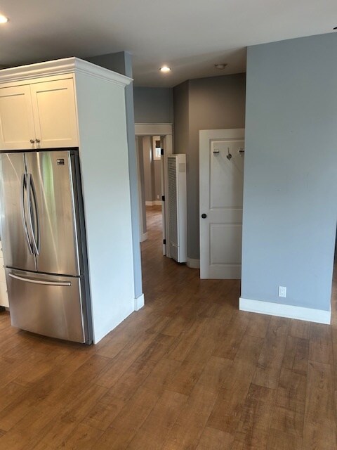 Kitchen leading to hallway to bedrooms - 1534 Manhattan Beach Blvd