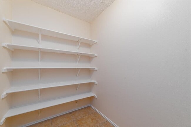 Building Photo - 1112 Van Horn Way