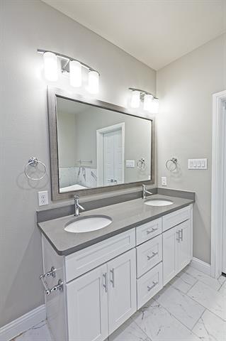 Building Photo - 6031 Page St