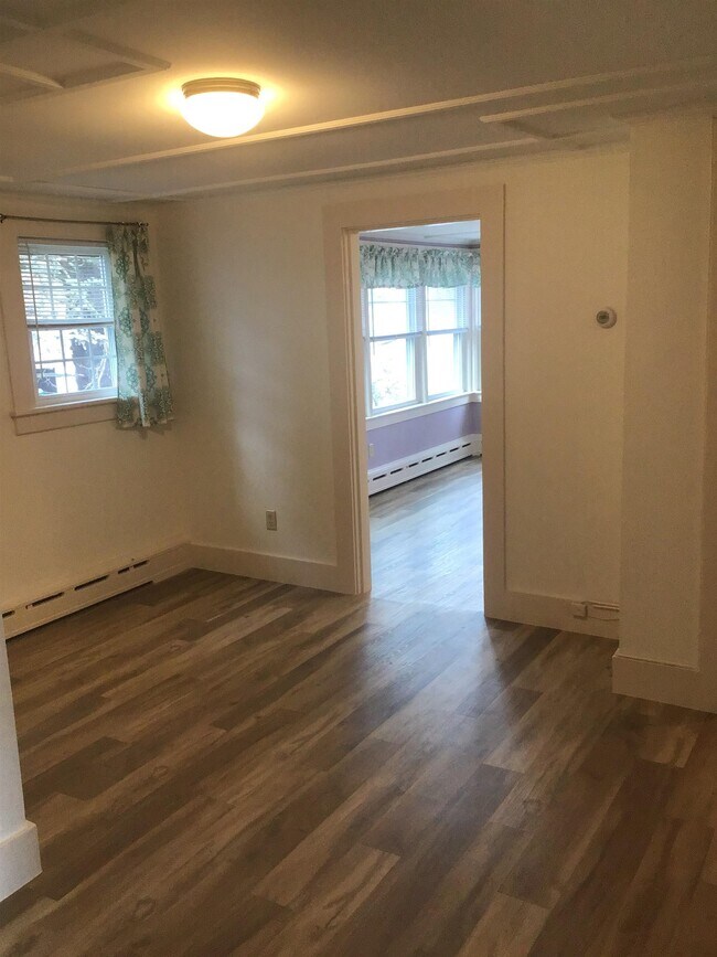 Building Photo - 132 Pine St