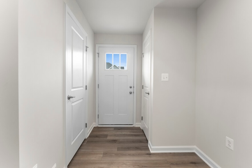 Building Photo - 9344 Tanfield Dr