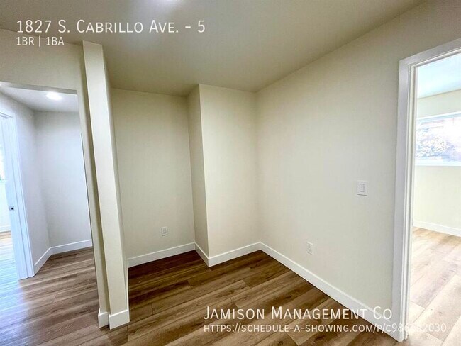 Building Photo - 1827 S Cabrillo Ave