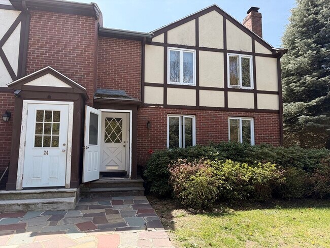 Building Photo - 26 Hammond Pond Pkwy