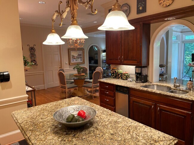 Building Photo - 1640 Lazy River Ln