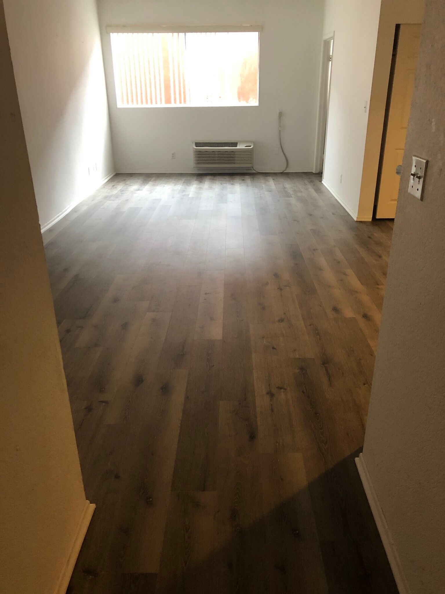 Building Photo - 1245 N Cherokee Ave