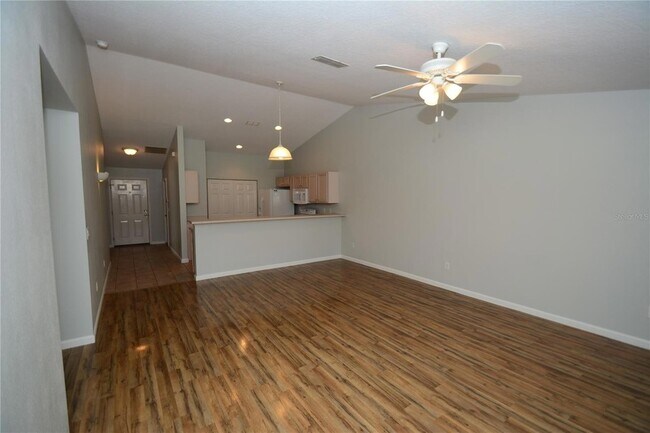 Building Photo - 37 Eton Ln