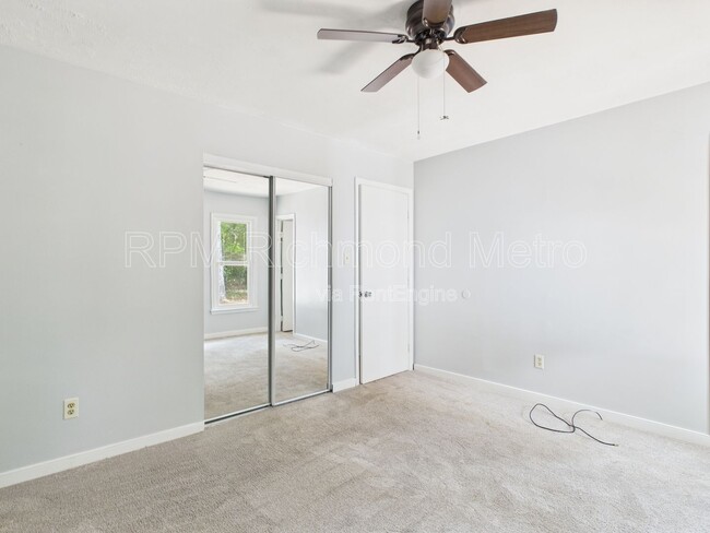 Building Photo - 11220 Sunfield Dr