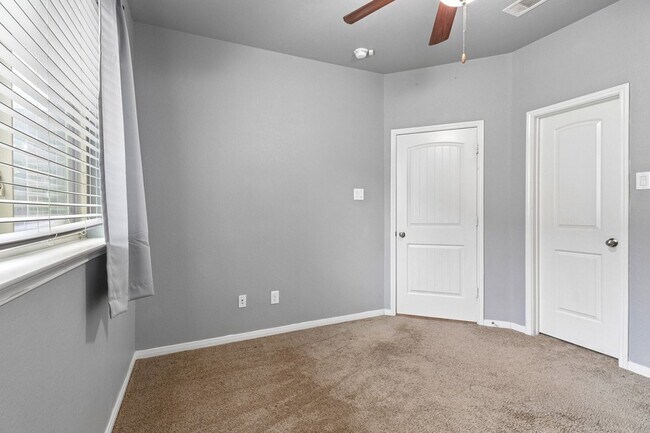 Building Photo - 21396 Timber Lodge Ln